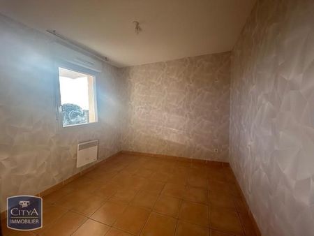 Location Appartement 3 pièces 54m² ST GILLES 30800 - Photo 2