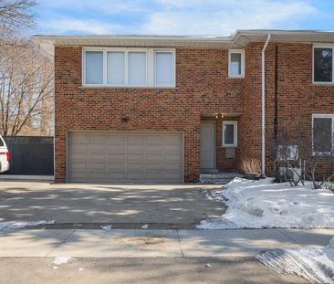 For Lease - 69 Oldham Road Unit# 3-Br Upper, Toronto, Ontario - Photo 2