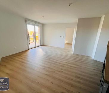 Location Appartement 2 pièces 47m² WAMBRECHIES 59118 - Photo 1