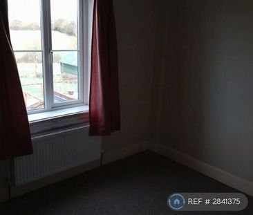 4 bedroom detached house to rent - Photo 2
