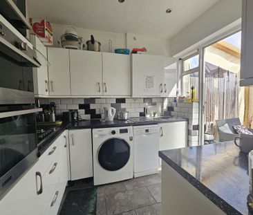 Carstairs Road, London SE6 - Photo 6