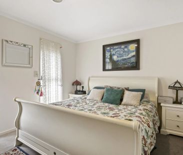 Comfortable 3-Bedroom Family Home with Excellent Entertaining Space! - Photo 4