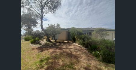 The Perfect Blend of Space, Comfort & Convenience - Photo 2