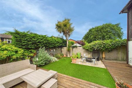 3 bedroom detached house to rent - Photo 4