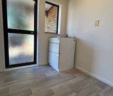 Sunny Family Home in Great location - Photo 6