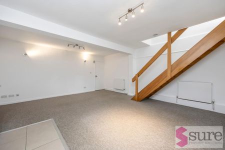 1 bedroom ground floor flat to rent - Photo 2