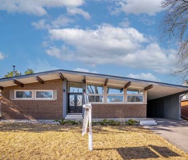 For Lease - 226 Shaughnessy(Lower) Boulevard, Toronto, Ontario - Photo 2