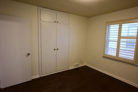 For Lease - 33 Alrita Crescent, Toronto, Ontario - Photo 3