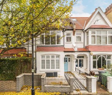 4 bedroom flat to rent - Photo 1