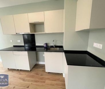 Location Appartement 4 pièces 86m² POITIERS 86000 - Photo 2