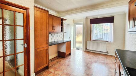 3 bedroom terraced house to rent - Photo 5