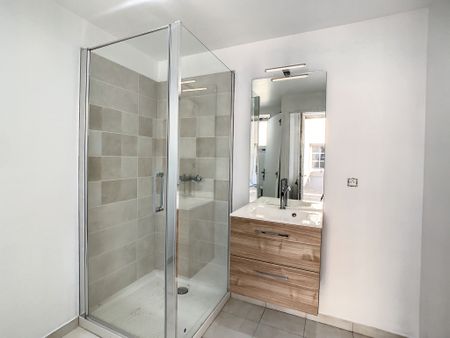 Location Appartement 3 pièces 61m² ISIGNY SUR MER 14230 - Photo 5