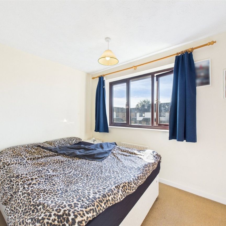 Eaton Close, Beeston, Nottingham, NG9 - Photo 1