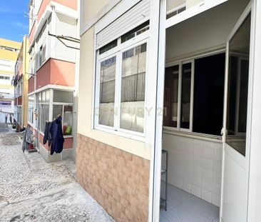 Almada, Setúbal Municipality - Photo 3