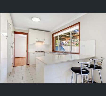 27 Casuarina Drive, Cherrybrook, NSW 2126 - Photo 3