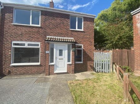 2 bedroom end of terrace house to rent - Photo 5