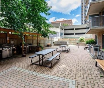 429 Somerset Unit 1010 - Photo 1