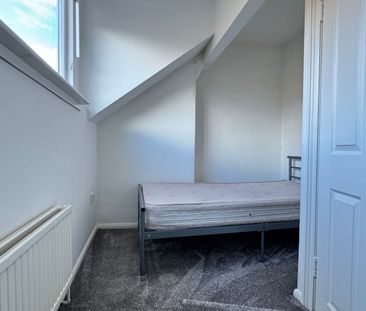 2 Bedroom - Photo 4