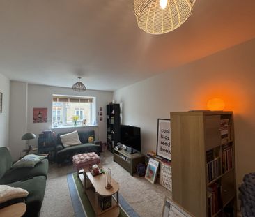 Coxhill Way, Aylesbury - Photo 2