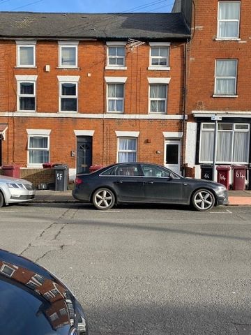 Room in a Shared House, Bedford Road, RG1 - Photo 4