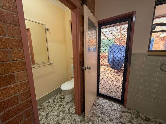 Studio in Richmond Hill - Photo 1