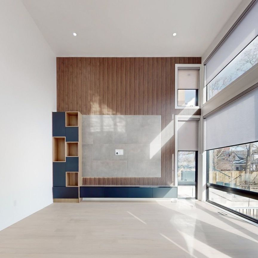 For Lease - 150 Stewart Street, Oakville, Ontario - Photo 1