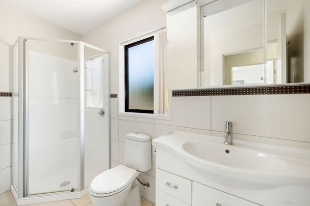 Low Maintenance Family Home - Photo 1