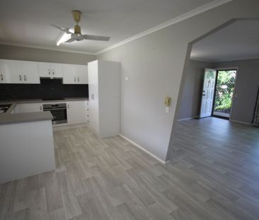 Refurbished Family Home - 6 Month Lease Available! - Photo 1