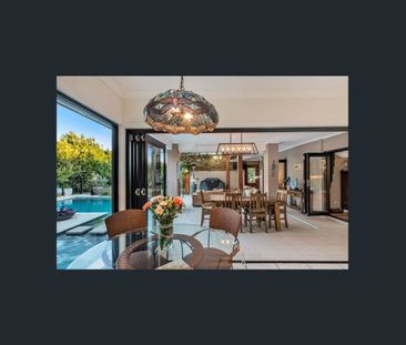 Stunning Family Home - Photo 4