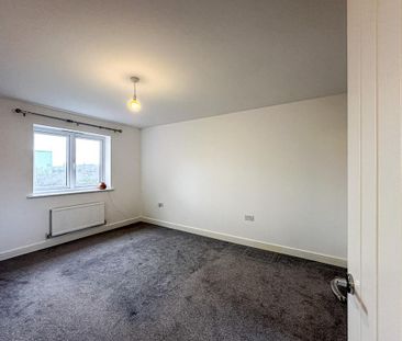 4 bedroom detached house to rent - Photo 3