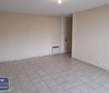 Location Appartement 2 pièces 47m² HENIN BEAUMONT 62110 - Photo 1