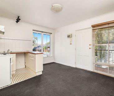 Ideal location! - Photo 6