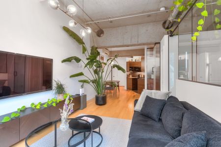 Condo for rent, Montréal (Ville-Marie) - Photo 2