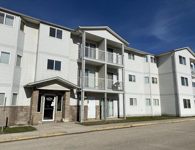 Northgate Apartments | 11074 106th Avenue, Grande Prairie - Photo 1