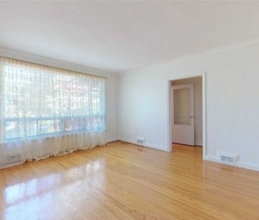 For Lease - 9 Kingsmere Crescent, Toronto, Ontario - Photo 2