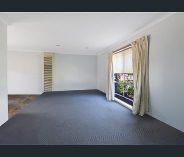 Low Maintenance 3 Bedroom Home - Photo 4