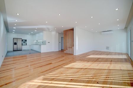 Excelente Apartamento T3 Novo em São João do Estoril - Photo 2