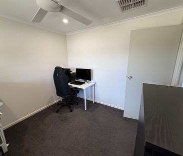 Comfortable & Convenient 3-Bedroom Home - Photo 3