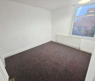 Oxford Street, Kettering, NN16 - Photo 3