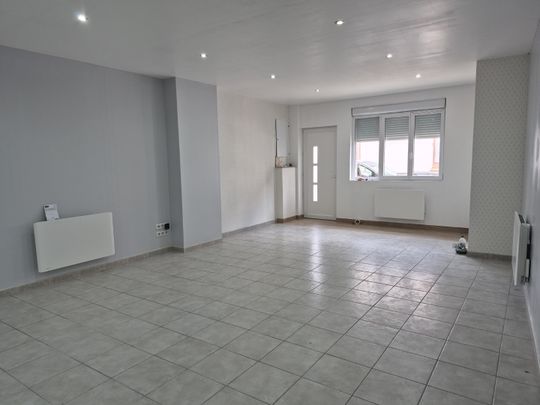 Location Appartement 4 pièces 127m² HARNES 62440 - Photo 1
