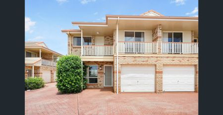 Spacious & Stylish Two-Bedroom Unit on the Fringe of Toowoomba CBD - Photo 5