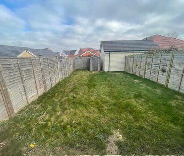 3 bedroom semi-detached house to rent - Photo 2