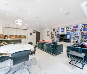 Modern mews home with parking in prime Connaught Village - Photo 1