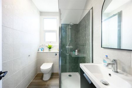 House share to rent - Photo 4