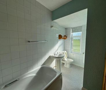 3 bedroom detached house to rent - Photo 2