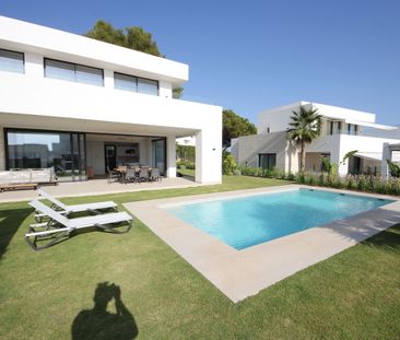 MB02 Luxury villa in Rio Real Marbella - Photo 4