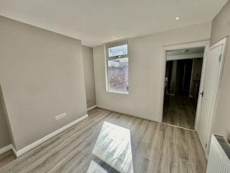 Geraint Street, L8 8HQ ***ROOM LET*** - Photo 2