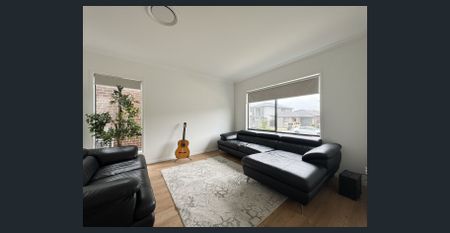 Modern Family Home in a Sought After Location - Photo 2