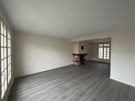 Location Maison 4 pièces 93m² OCTEVILLE 50130 - Photo 4