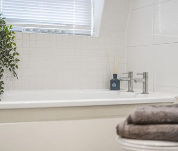 1 bedroom penthouse to rent - Photo 4